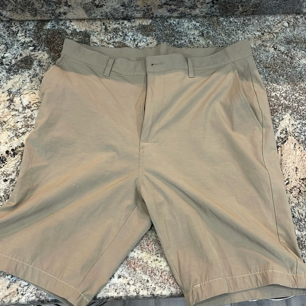Callaway Shorts 36 tall